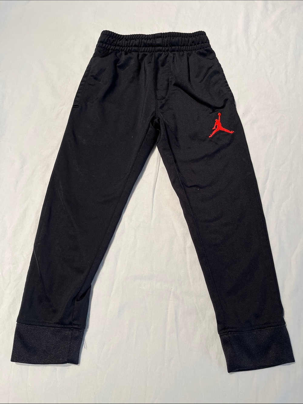 Jordan Kids Black Joggers with Red Jumpman, size XS (4 yr)